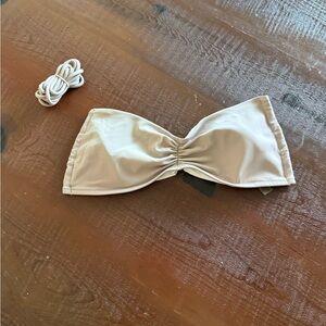 Victoria’s Secret bikini top that comes with option to go strapless size Small